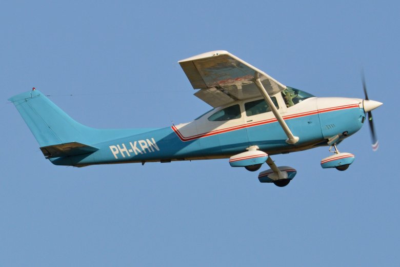 Cessna 182