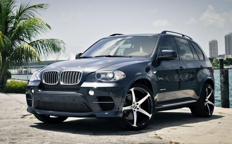 Машина bmw x 5