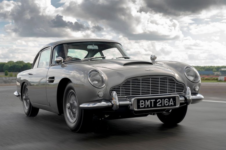 Aston martin db5 007