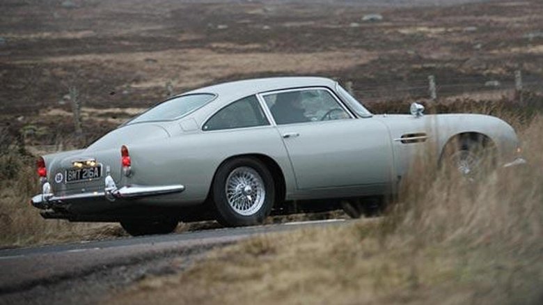 Aston martin db 5 джеймса бонда