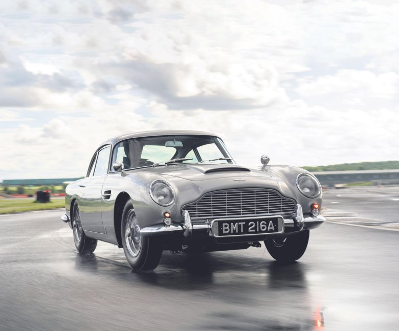 Aston martin db 5 джеймса бонда
