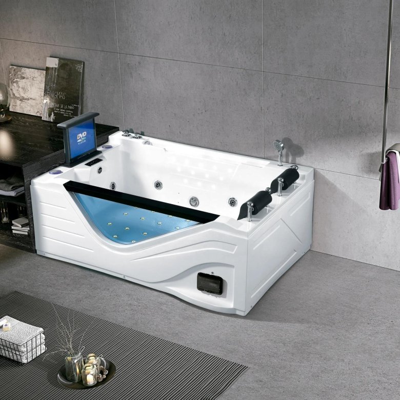 Гидромассажная ванна с телевизором