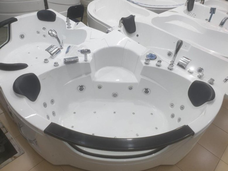 Гидромассажная ванна jacuzzi угловая