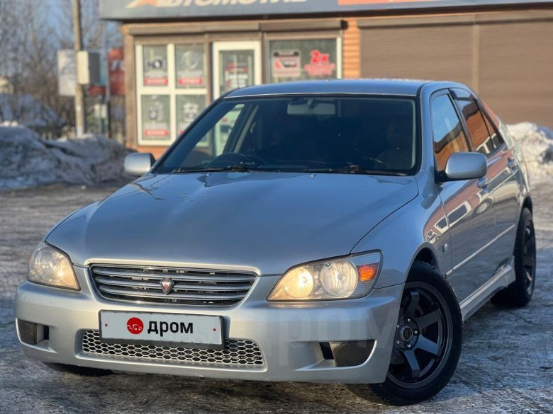 Тойота альтеза