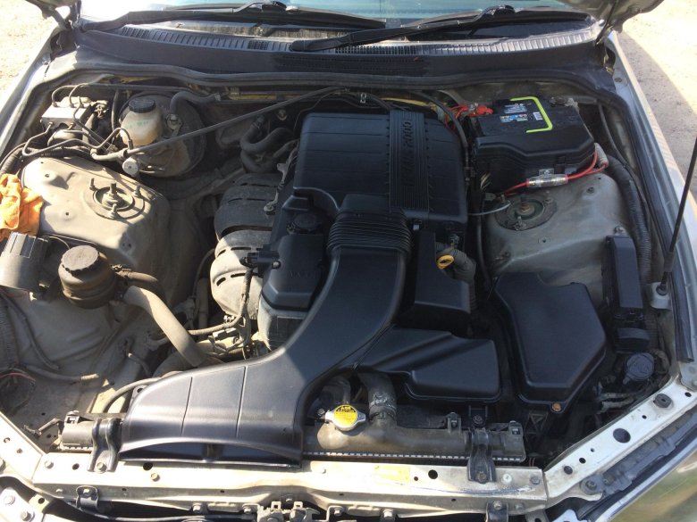 Toyota altezza подкапотка
