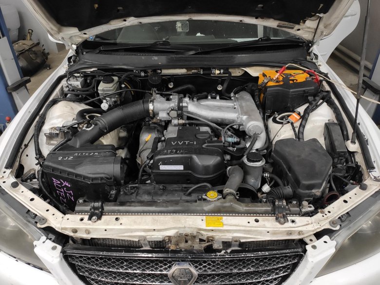 Toyota altezza подкапотка