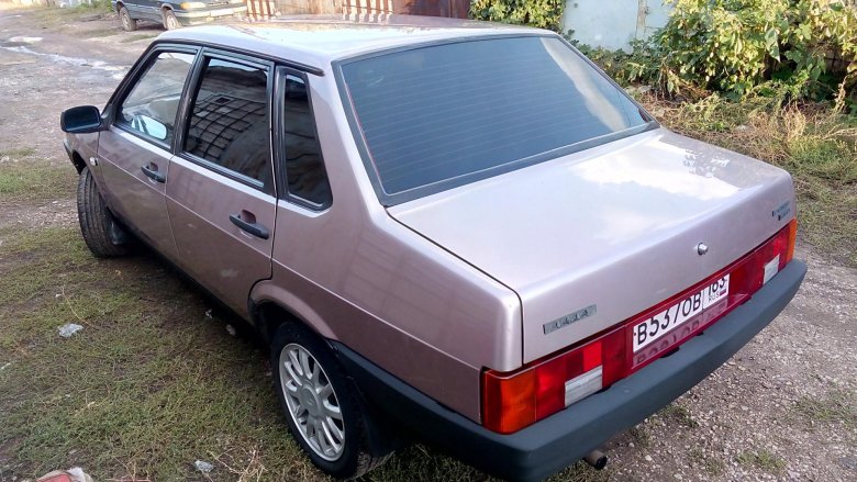 Lada ваз 21099 2002