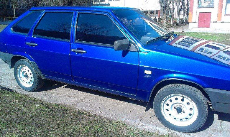 Синяя ваз 2109