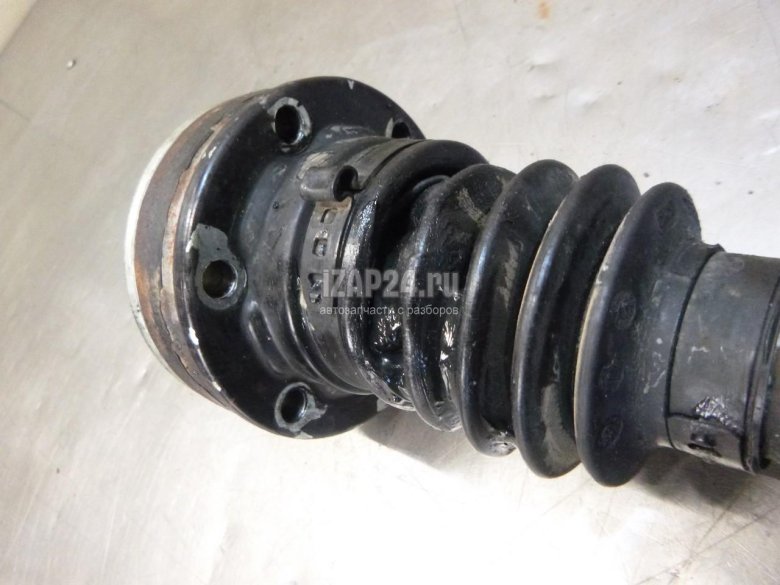 Полуось передний правый