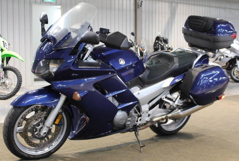 Ямаха 1200 кубов