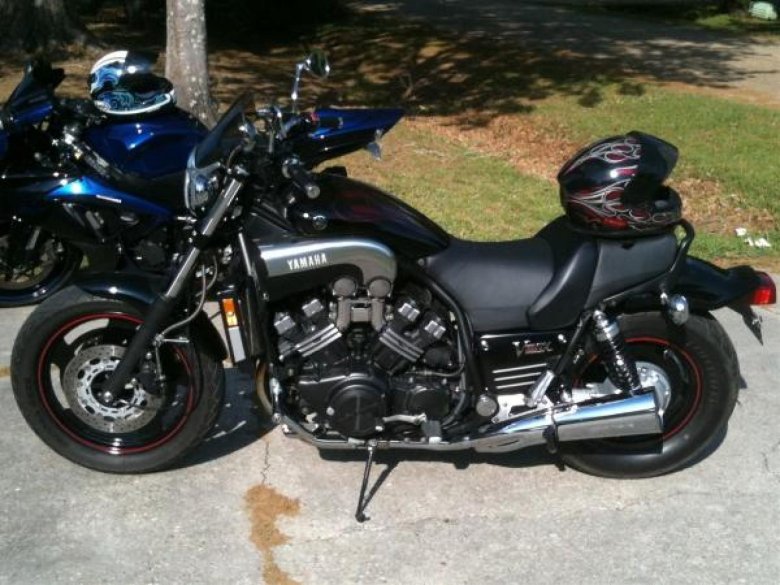 Ямаха вмакс 1200