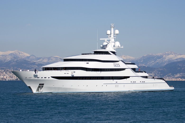 Яхта сечина