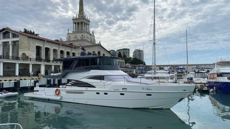 Морпорт сочи яхты