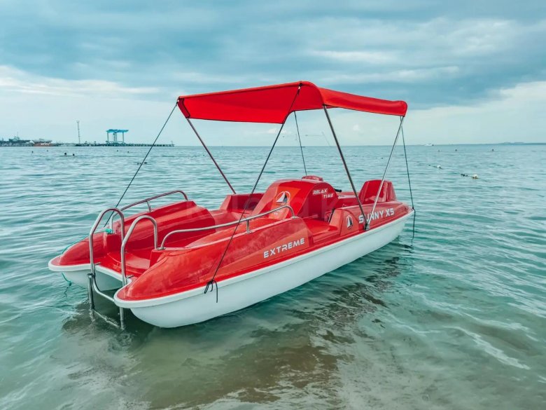 Катамаран педальный