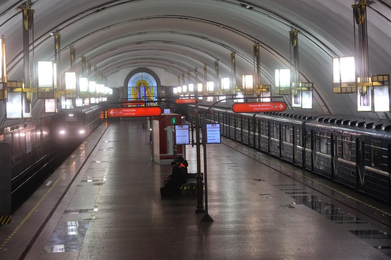 Станции метро спб