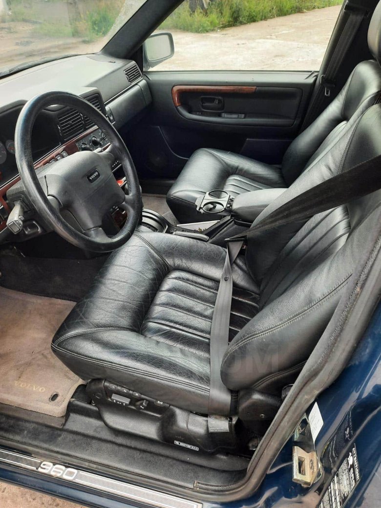 Седан вольво