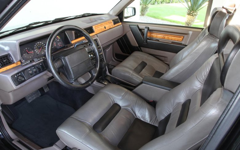 Volvo 780 interior