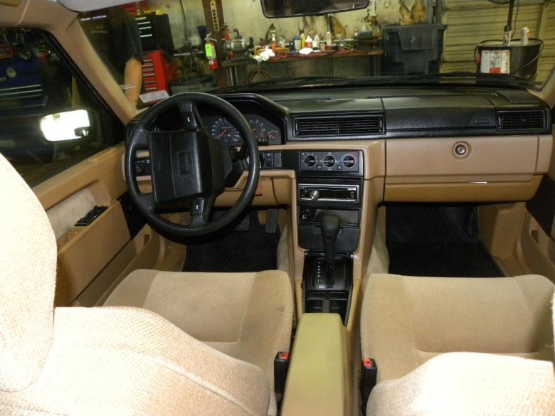 Volvo 940 interior