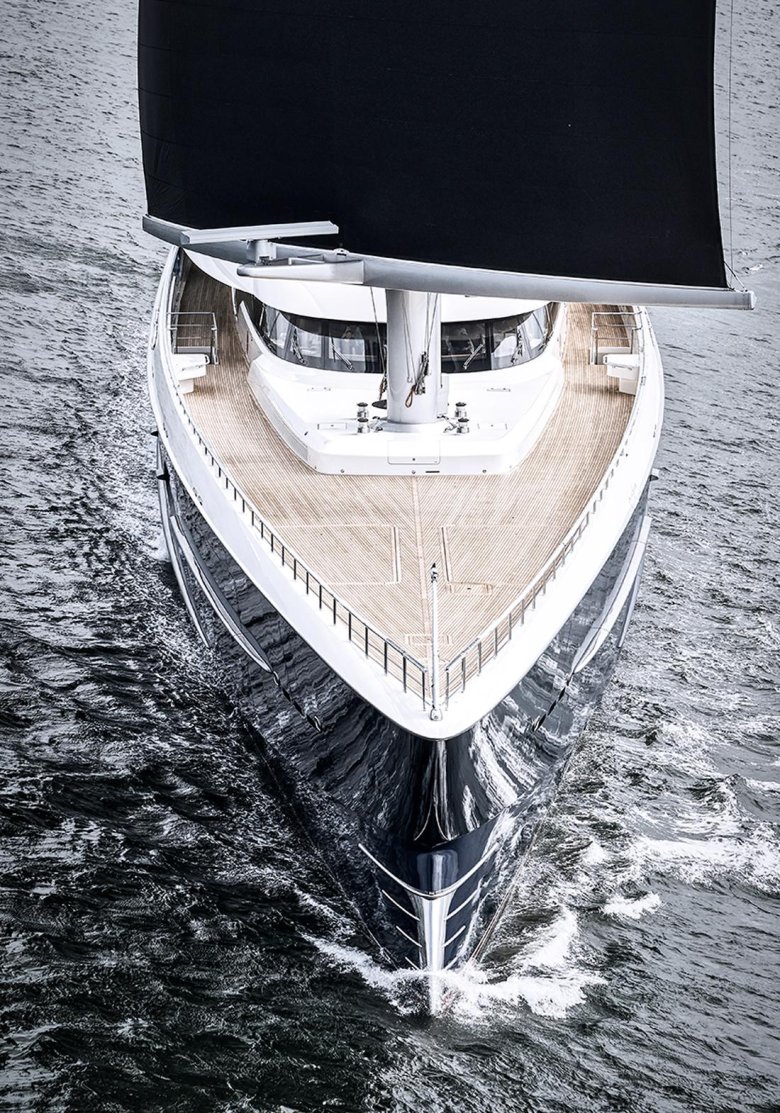 Парусную яхту black pearl