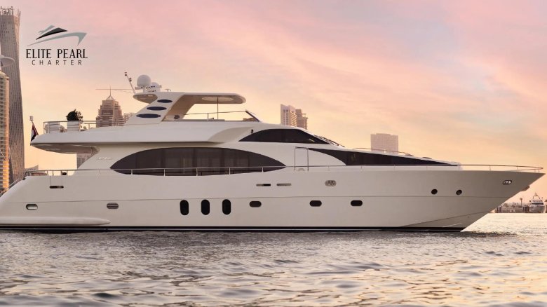 Яхта в дубае