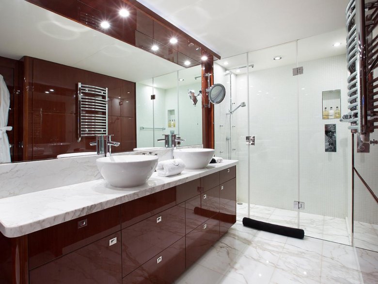 Интерьер маленькой ванной