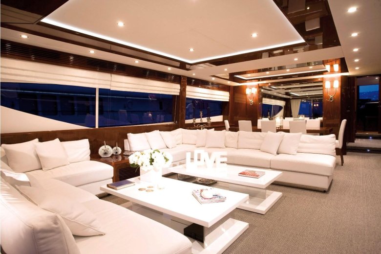 Роскошная яхта