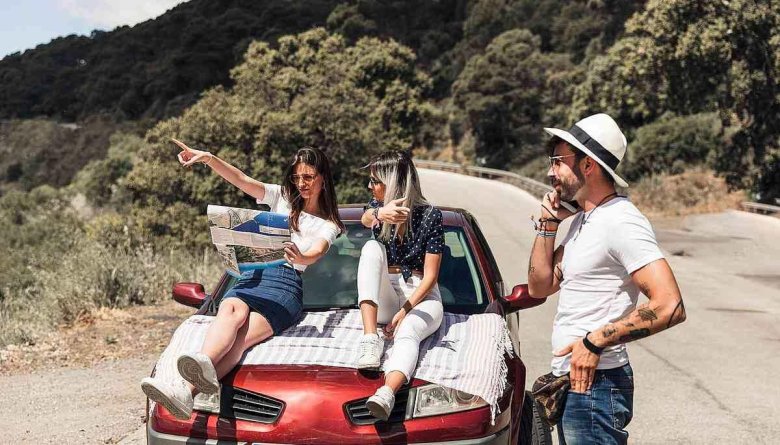 Путешествие на авто стильный образ