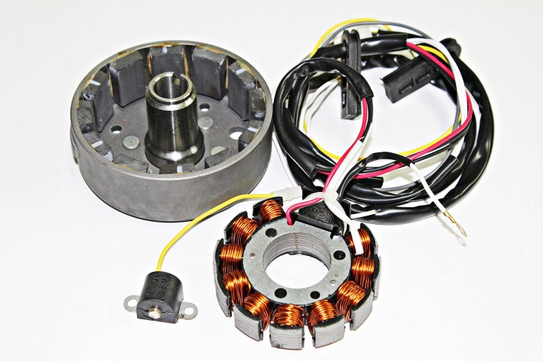 Генератор ява 638 12в