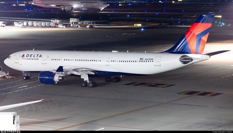 Airbus a330-200 delta air lines