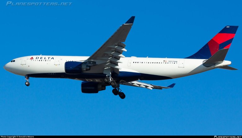 Airbus a330-200 delta air lines
