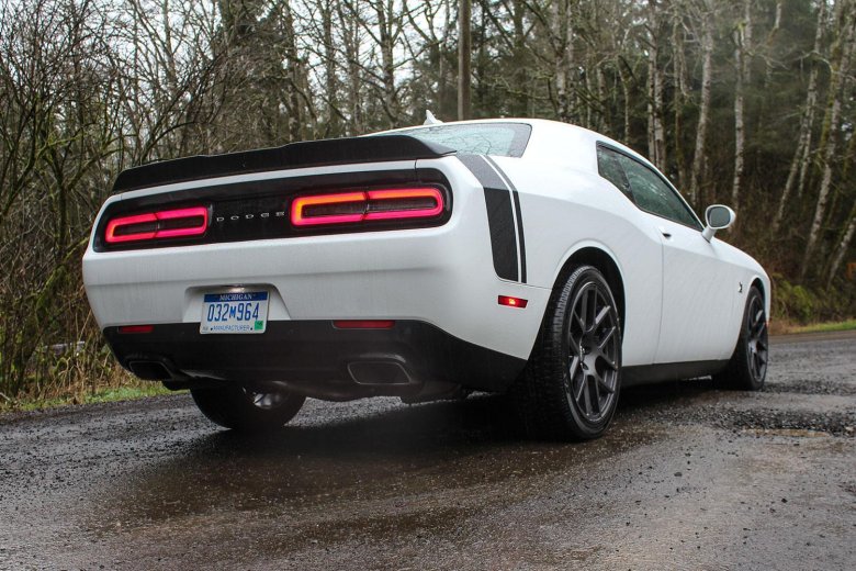 Dodge challenger sxt 2018