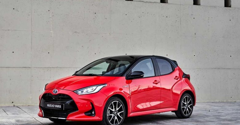 Тойота ярис 2021