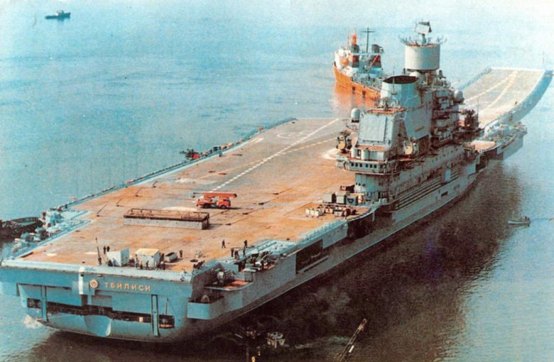 Адмирал флота советского союза кузнецов авианесущий крейсер