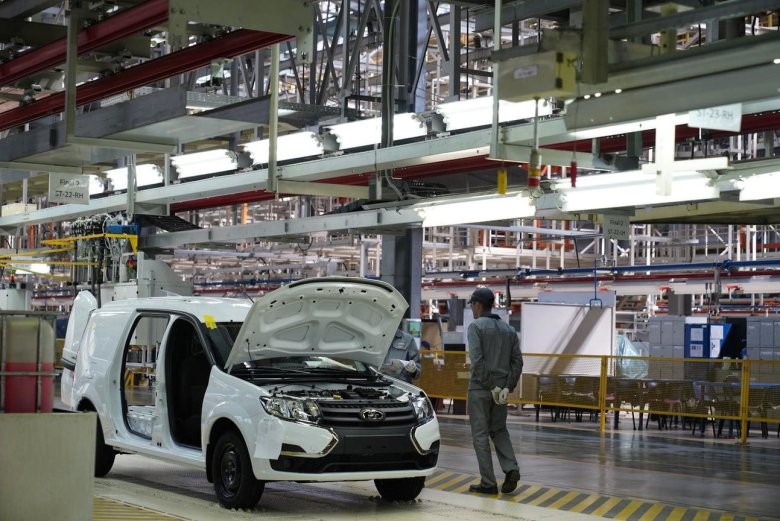 Лада е ларгус