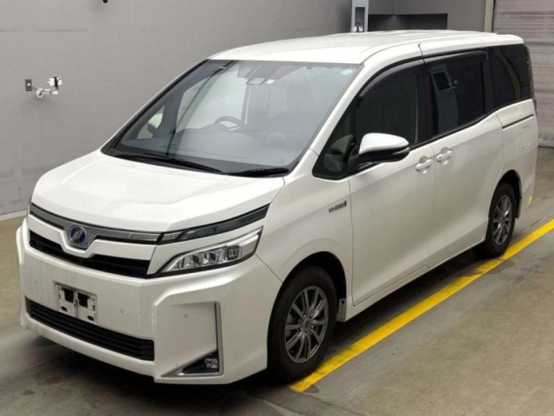 Тойота ноах и вокси 2018