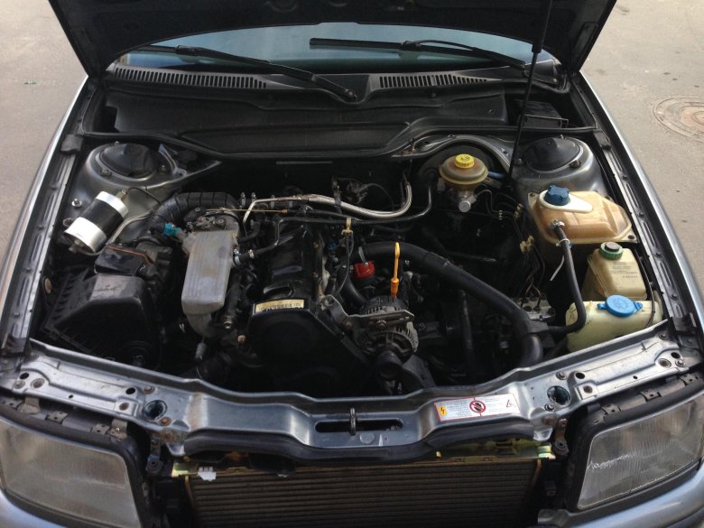 Под капотом ауди 100 c4