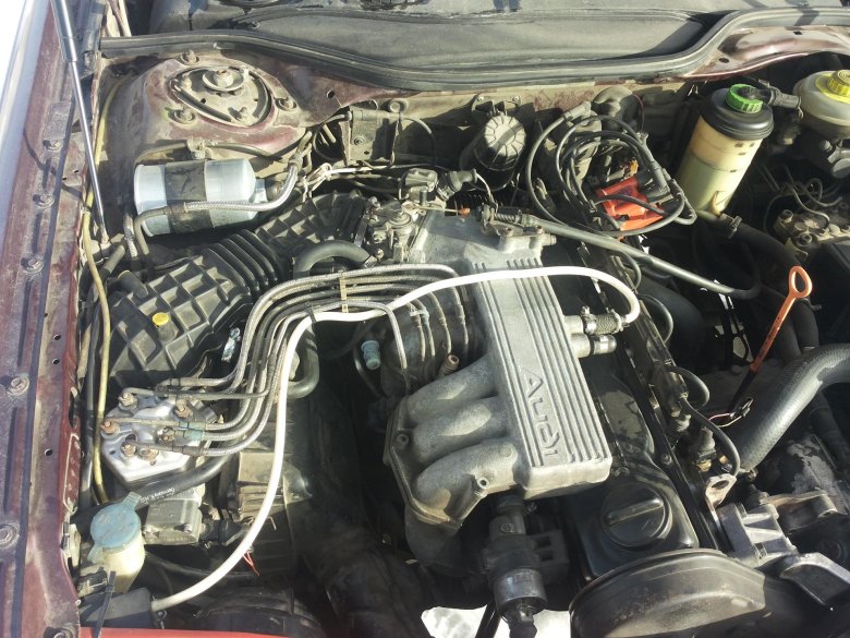 Ауди 100 с3 моторный отсек