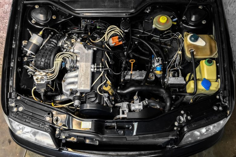 Ауди 100 с3 под капотом