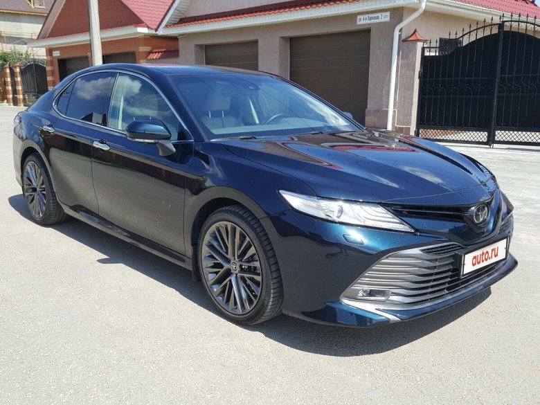 Toyota camry 2018 blue