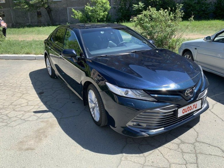 Синяя camry xv70
