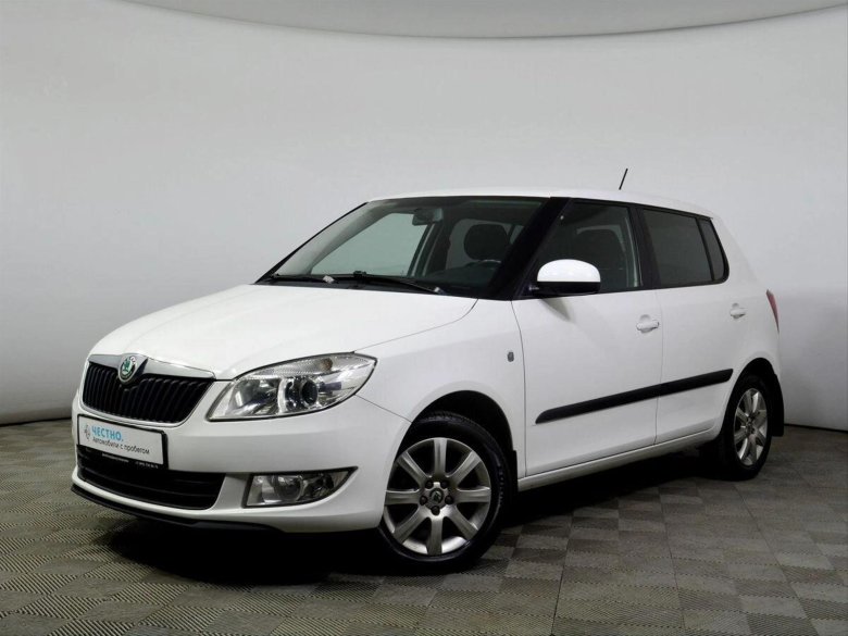 Шкода фабия 2012 белая