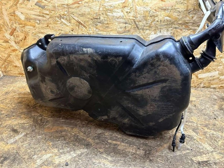 Бак топливный