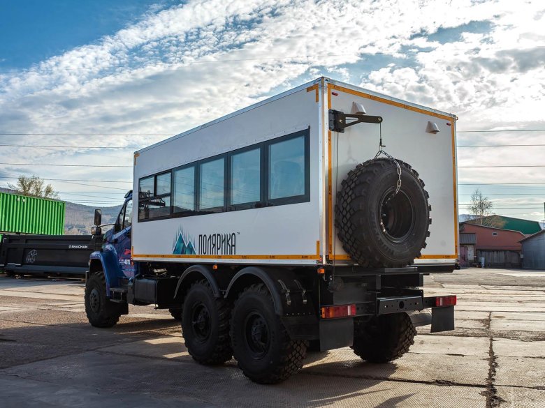 Вахтовый автобус урал некст