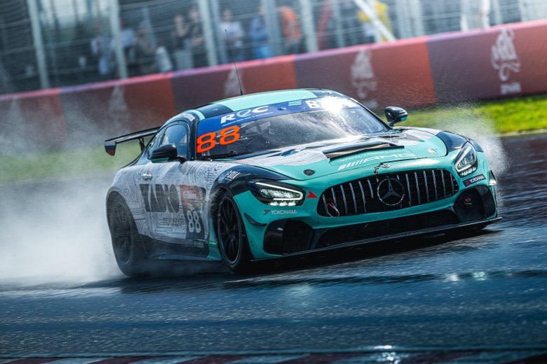 Mercedes amg gt3 evo