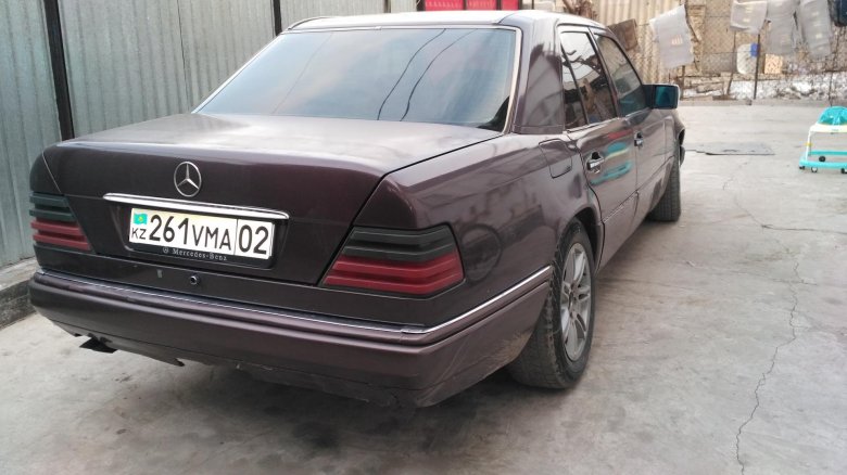 Mercedes benz e class w 124