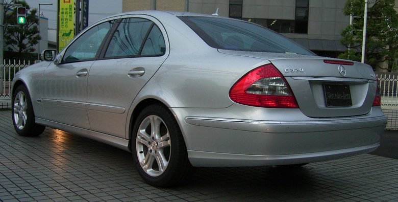 Mercedes benz e320 w211