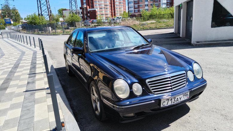Мерседес бенц е 320 2001
