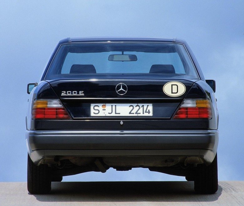 Mercedes benz w124 e200