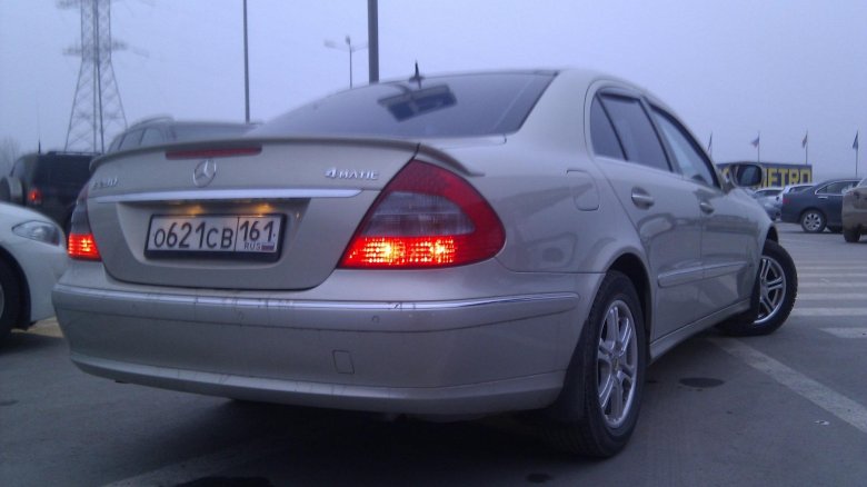 Mercedes benz e class w 211