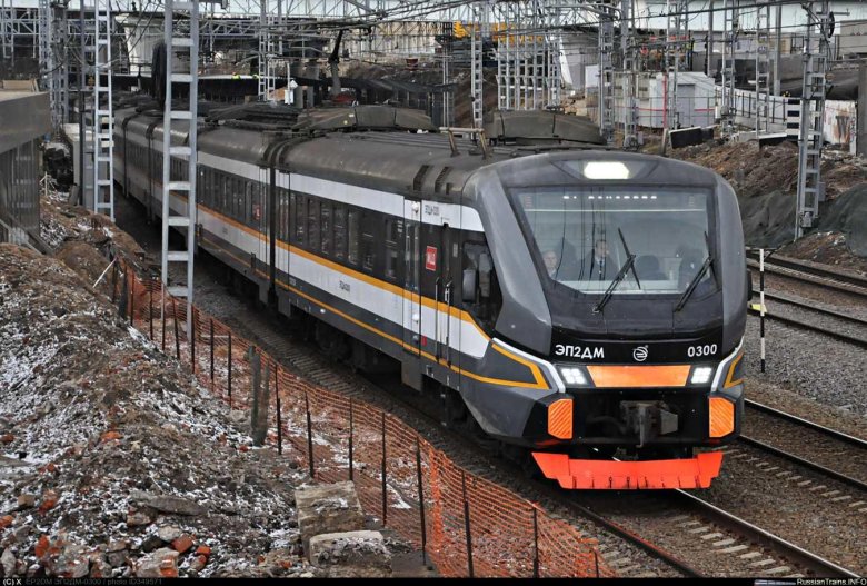 Новый электропоезд эп2дм-0300